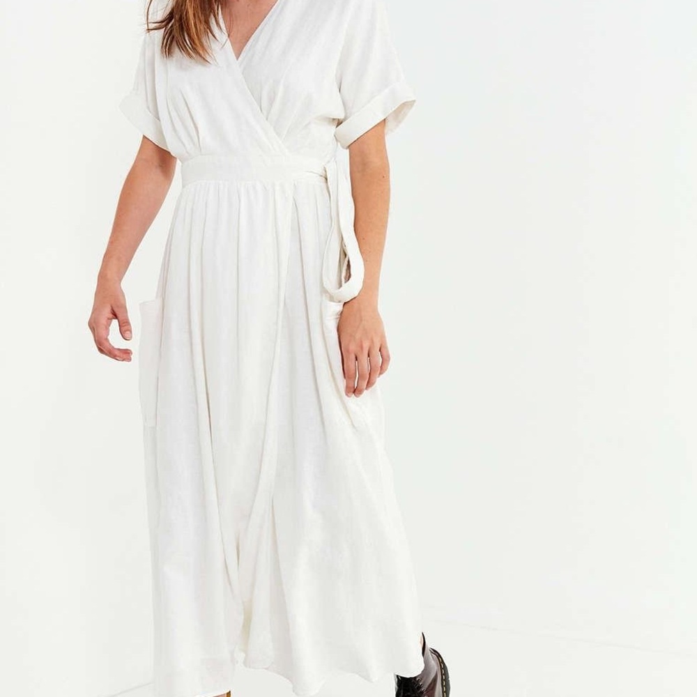 Women's Uo Gabrielle Linen Midi Wrap Dress White